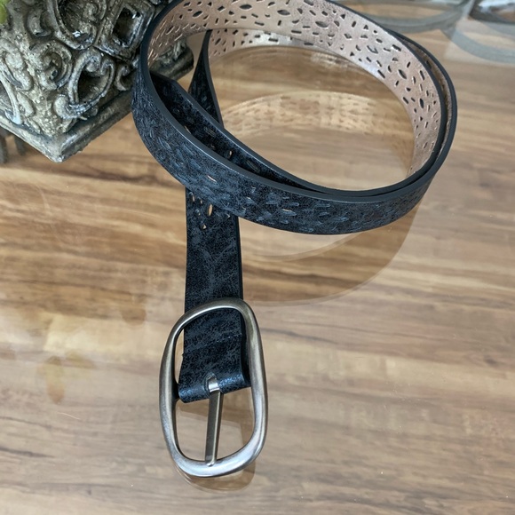 Reversible Belt - Picture 2 of 6